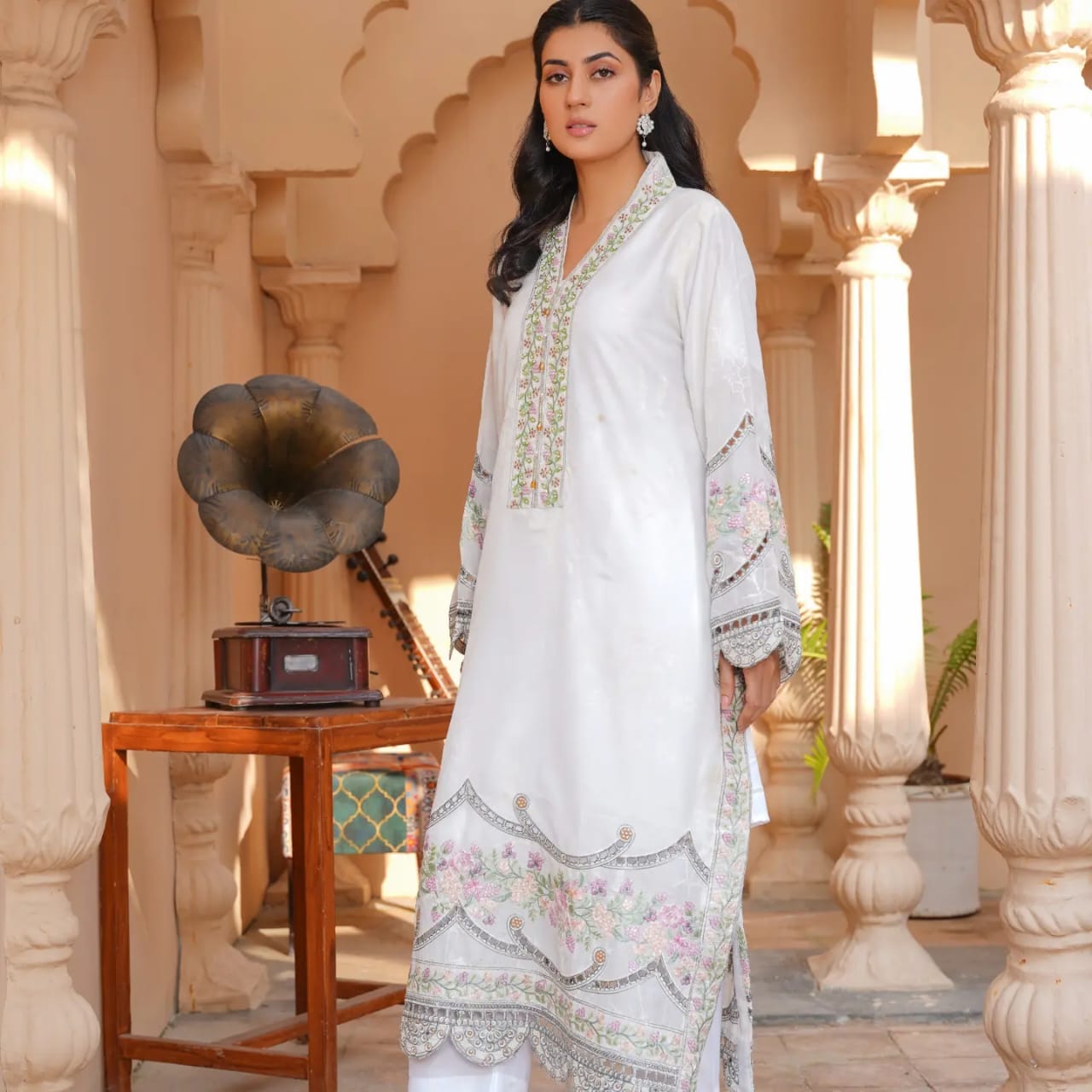 Luminous Luxury White 2-Piece Cotton Suit